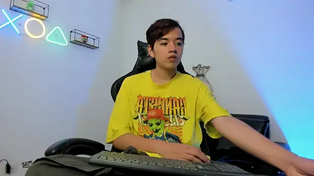 bunny maxi online show from 09-30-25, 12:32