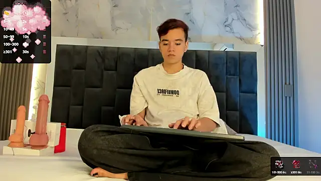 bunny maxi online show from 10-24-25, 12:34