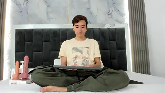 bunny maxi online show from 12-05-25, 12:36