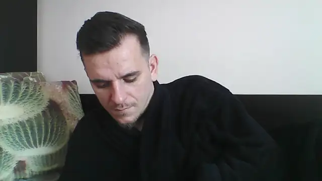 Huge cock22cm online show from 03-04-25, 10:24