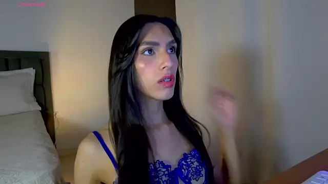 Snapshot of AlanaSofiia chatting on 05-18-26, 02:56 AlanaSofiia online show from 05-18-26, 02:56