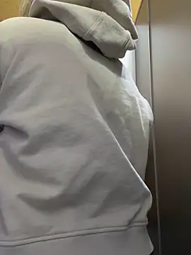 littlebitchess online show from 12-15-25, 02:38