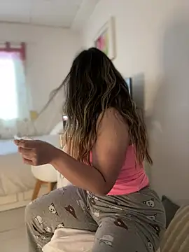 melanny10 online show from 01-19-25, 08:18