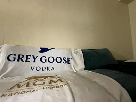 Snapshot of mouser21212 chatting on 11-01-25, 12:29 mouser21212 online show from 11-01-25, 12:29