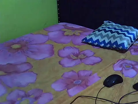 Snapshot of tasha-ashah chatting on 09-13-25, 05:57 tasha-ashah online show from 09-13-25, 05:57