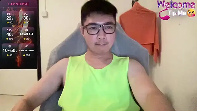 Snapshot of christopherlonger chatting on 03-14-25, 12:29 christopherlonger online show from 03-14-25, 12:29