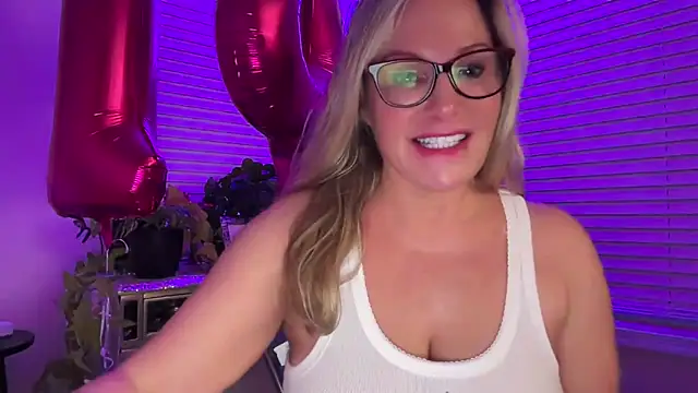 Milf Goddess online show from 10-13-25, 05:51