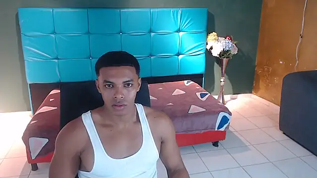 SexyBigCock01 online show from 01-21-25, 12:07