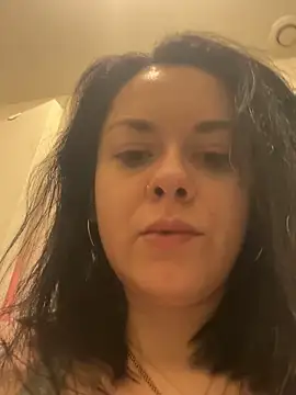 Luccreccia  online show from 03-29-26, 09:09