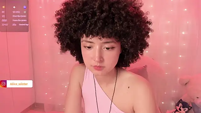 Snapshot of Alice_winter_ chatting on 11-11-25, 06:08 Alice winter online show from 11-11-25, 06:08