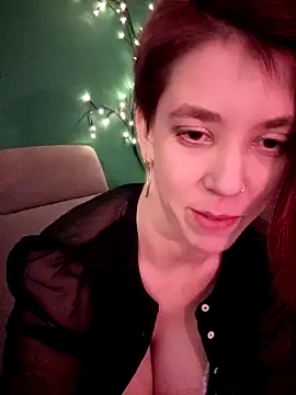 Snapshot of Loona-Lexxington chatting on 12-24-24, 07:17 Loona-Lexxington online show from 12-24-24, 07:17