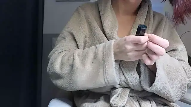 Snapshot of Loona-Lexxington chatting on 10-22-25, 04:07 Loona-Lexxington online show from 10-22-25, 04:07