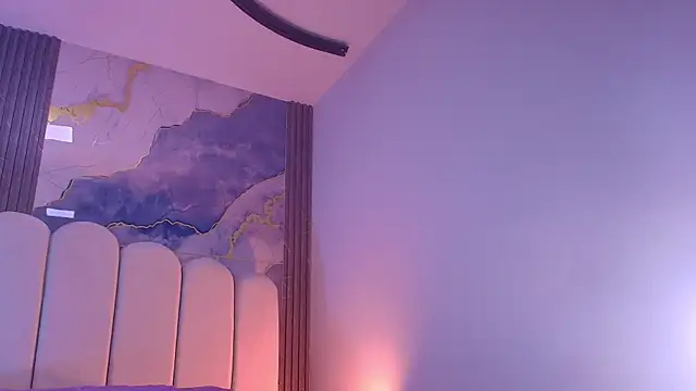 hot dione online show from 04-20-26, 07:15