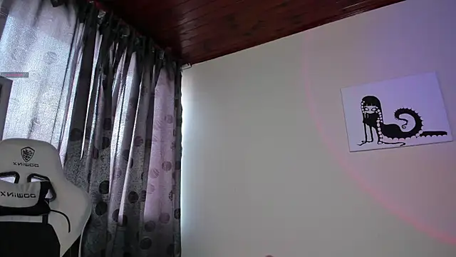 Snapshot of satanbabee chatting on 02-18-25, 10:03 satanbabee online show from 02-18-25, 10:03