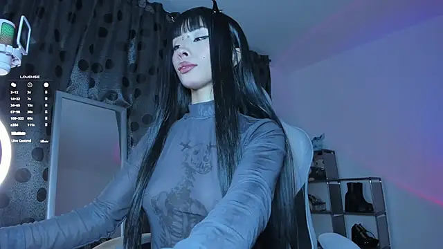 Snapshot of satanbabee chatting on 03-16-25, 01:28 satanbabee online show from 03-16-25, 01:28