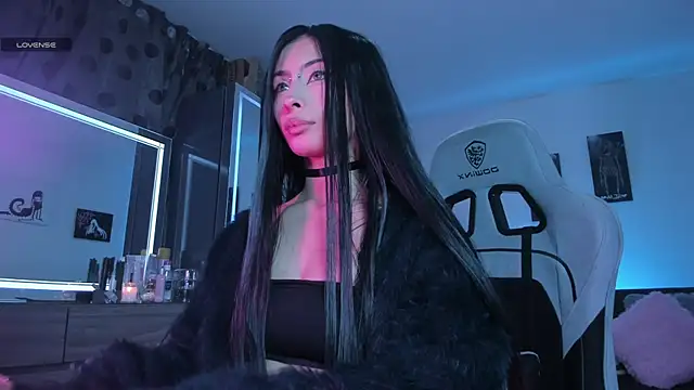 Snapshot of satanbabee chatting on 09-18-25, 12:12 satanbabee online show from 09-18-25, 12:12