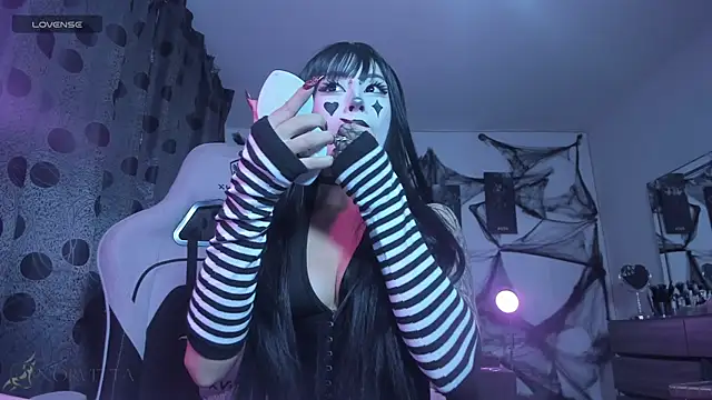 Snapshot of satanbabee chatting on 10-22-25, 10:42 satanbabee online show from 10-22-25, 10:42