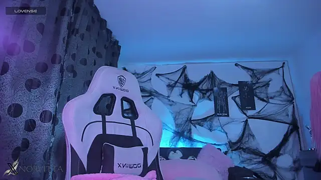 Snapshot of satanbabee chatting on 10-26-25, 12:49 satanbabee online show from 10-26-25, 12:49