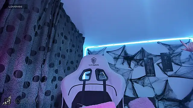 Snapshot of satanbabee chatting on 11-03-25, 12:57 satanbabee online show from 11-03-25, 12:57