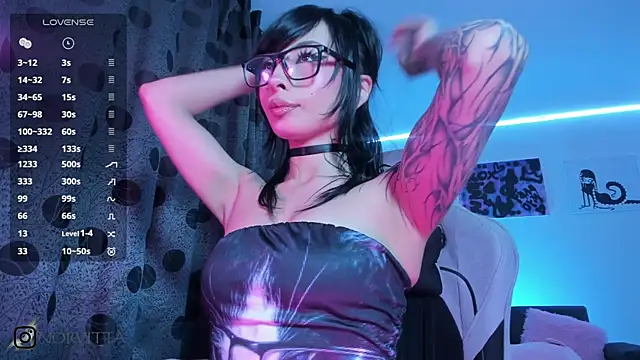 Snapshot of satanbabee chatting on 11-26-25, 01:17 satanbabee online show from 11-26-25, 01:17