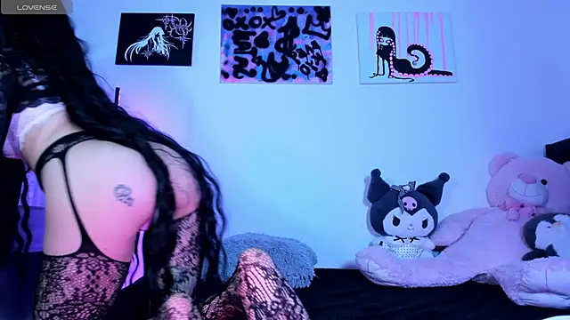 Snapshot of satanbabee chatting on 05-14-26, 11:22 satanbabee online show from 05-14-26, 11:22