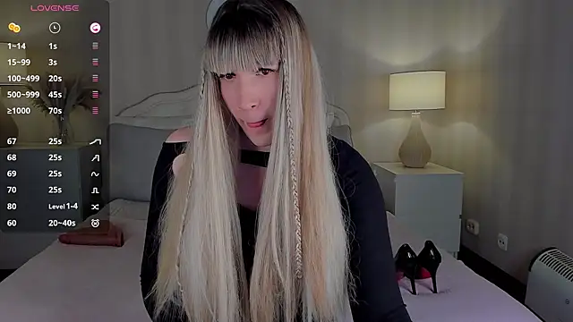 Snapshot of valeriasecret chatting on 02-24-25, 08:17 valeriasecret online show from 02-24-25, 08:17