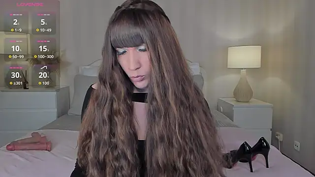 Snapshot of valeriasecret chatting on 10-15-25, 05:18 valeriasecret online show from 10-15-25, 05:18