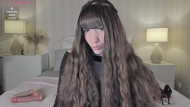 Snapshot of valeriasecret chatting on 10-17-25, 05:43 valeriasecret online show from 10-17-25, 05:43