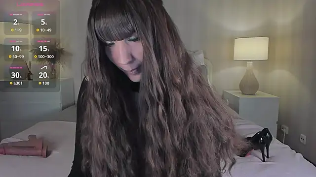 Snapshot of valeriasecret chatting on 10-19-25, 05:19 valeriasecret online show from 10-19-25, 05:19