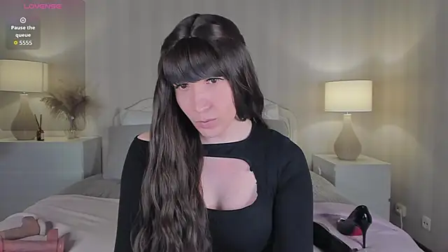 Snapshot of valeriasecret chatting on 10-26-25, 05:35 valeriasecret online show from 10-26-25, 05:35