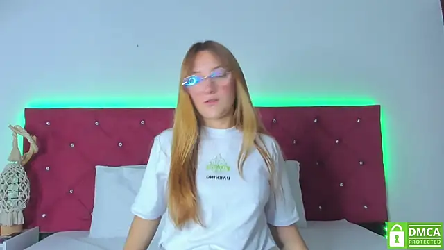 Snapshot of Ruth_harvey_ chatting on 03-04-25, 11:51 Ruth harvey online show from 03-04-25, 11:51