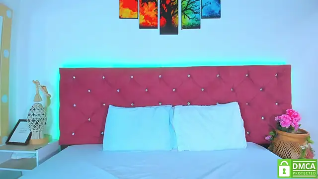 Snapshot of Ruth_harvey_ chatting on 09-19-25, 01:12 Ruth harvey online show from 09-19-25, 01:12