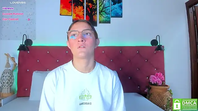 Snapshot of Ruth_harvey_ chatting on 11-09-25, 01:53 Ruth harvey online show from 11-09-25, 01:53