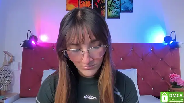 Snapshot of Ruth_harvey_ chatting on 11-18-25, 03:05 Ruth harvey online show from 11-18-25, 03:05