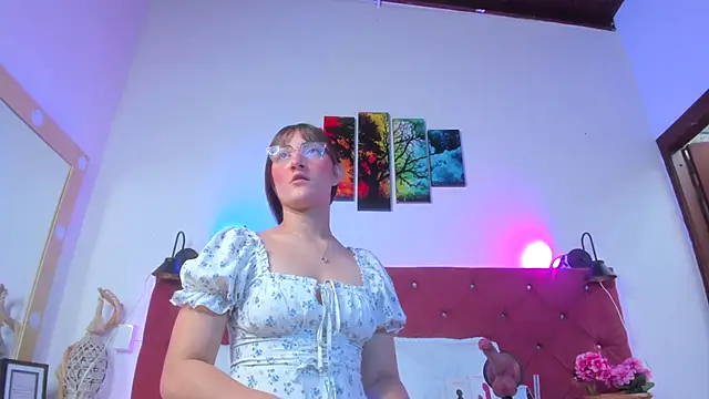 Snapshot of Ruth_harvey_ chatting on 11-23-25, 02:06 Ruth harvey online show from 11-23-25, 02:06