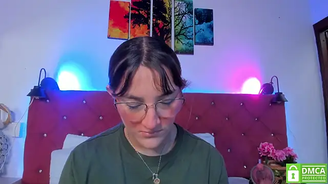 Snapshot of Ruth_harvey_ chatting on 11-25-25, 01:44 Ruth harvey online show from 11-25-25, 01:44