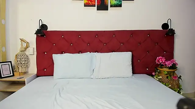 Snapshot of Ruth_harvey_ chatting on 11-26-25, 01:12 Ruth harvey online show from 11-26-25, 01:12