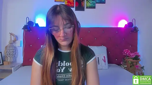 Snapshot of Ruth_harvey_ chatting on 11-27-25, 01:57 Ruth harvey online show from 11-27-25, 01:57