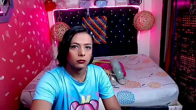 EmilyTsSweet online show from 02-04-25, 05:12