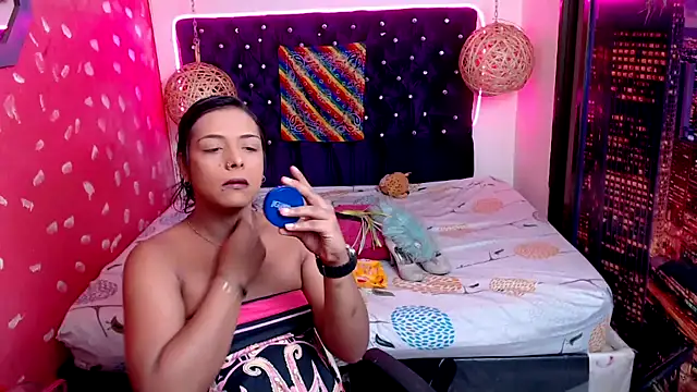 EmilyTsSweet online show from 02-19-25, 02:44