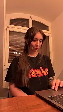 emiliasommer online show from 09-30-25, 06:35