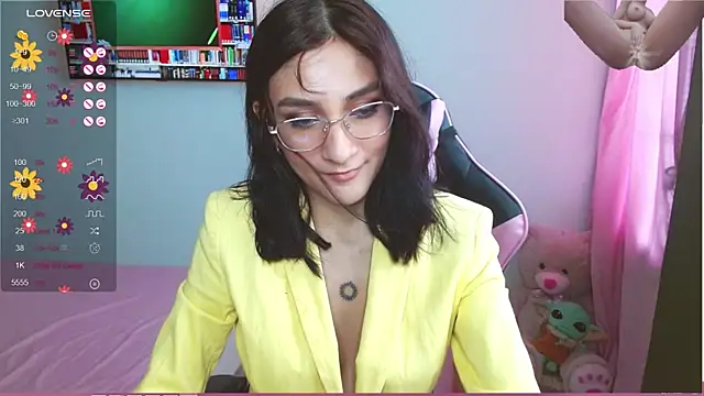 Snapshot of Mei_Kelly chatting on 01-23-25, 07:07 Mei Kelly online show from 01-23-25, 07:07