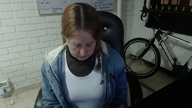 ViioletaMora online show from 02-23-25, 12:51