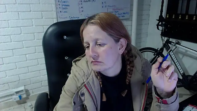 ViioletaMora online show from 02-26-25, 09:42