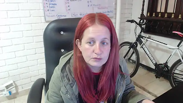 ViioletaMora online show from 03-04-25, 08:05