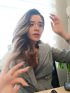 Snapshot of maliciaworld chatting on 02-14-25, 05:03 maliciaworld online show from 02-14-25, 05:03