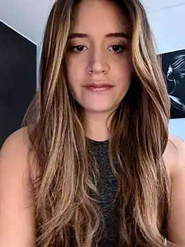 Snapshot of maliciaworld chatting on 10-12-25, 06:29 maliciaworld online show from 10-12-25, 06:29