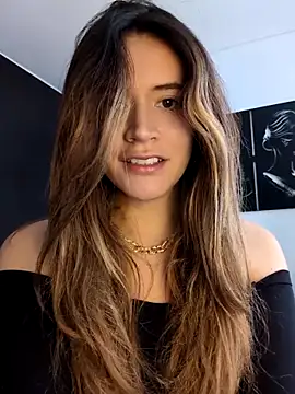 Snapshot of maliciaworld chatting on 10-16-25, 06:42 maliciaworld online show from 10-16-25, 06:42