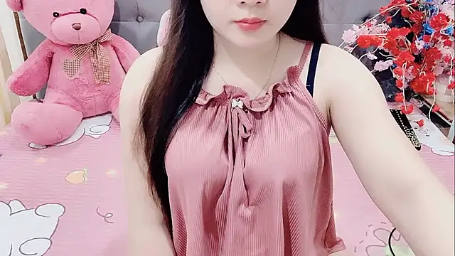 Snapshot of Funikio chatting on 11-05-25, 01:27 Funikio online show from 11-05-25, 01:27