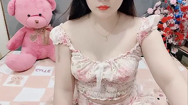 Snapshot of Funikio chatting on 12-03-25, 02:04 Funikio online show from 12-03-25, 02:04